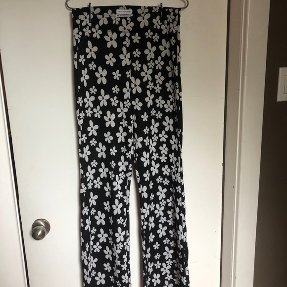 NEW Urban Outfitters floral flared pants - Picture 2 of 4